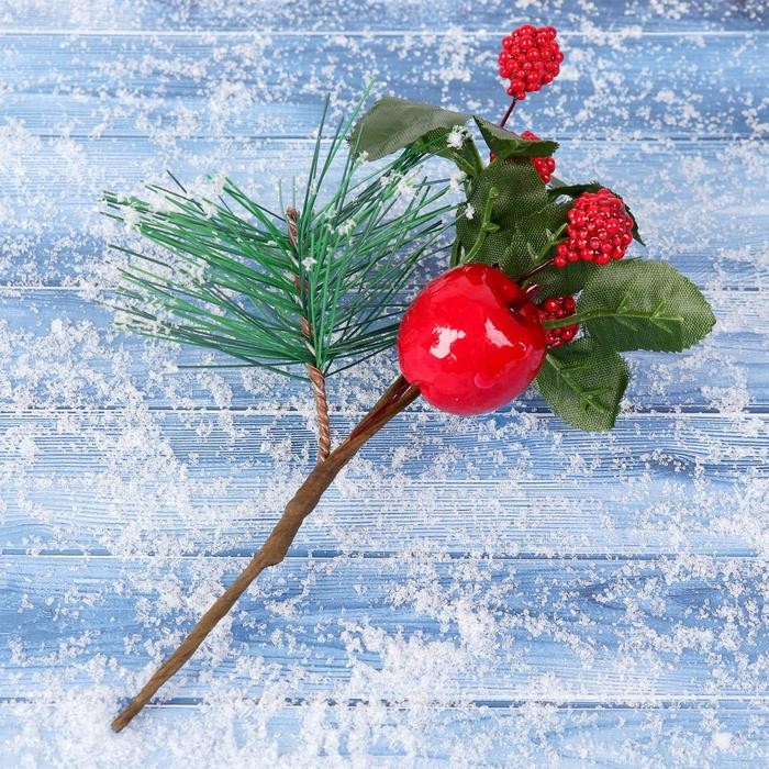 Новогодняя ветка декоративная «Зимнее волшебство. Мечты», пластик, шарики ягод, 20 см