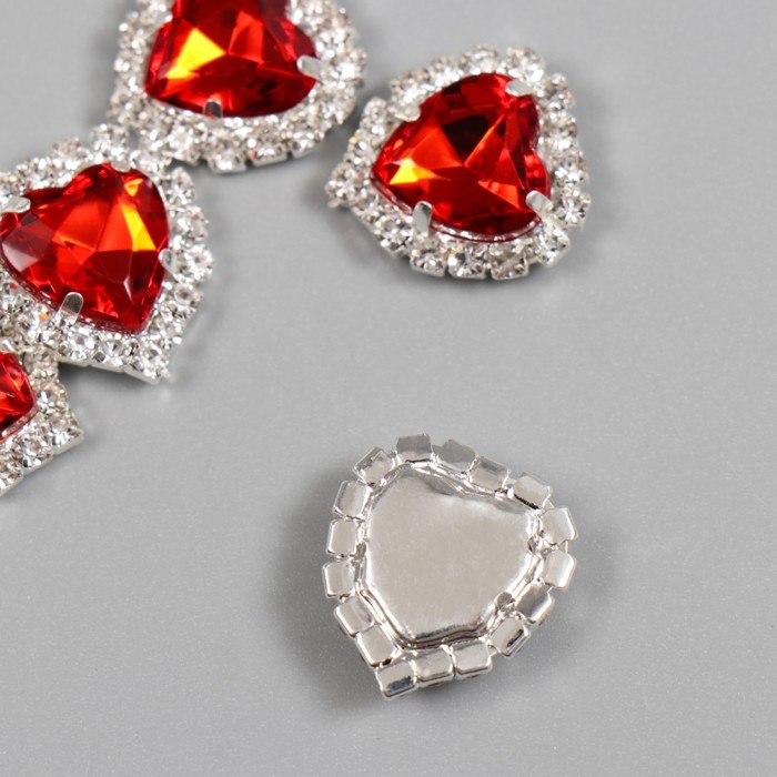 Декор для творчества металл "Медальон сердце в стразах" красный 1,8х1,7 см