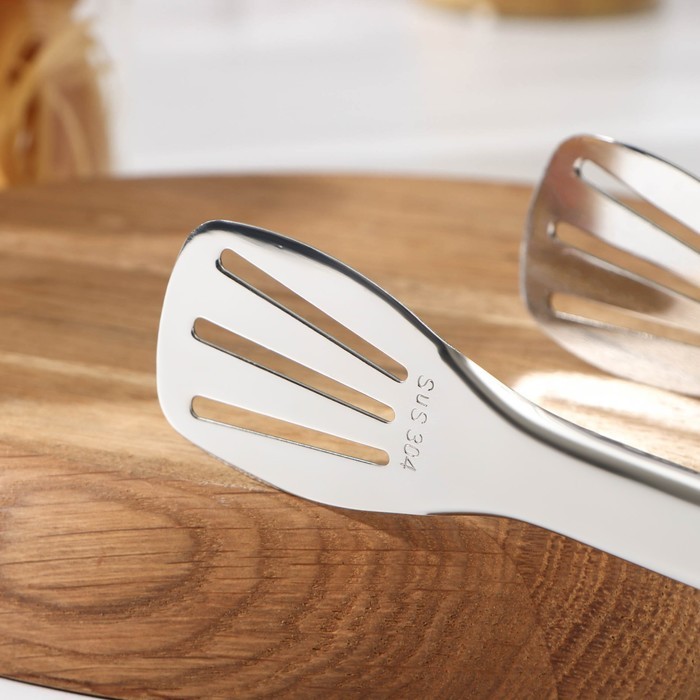 Щипцы кухонные Доляна Chrome, 23,5 см нержавеющая сталь, цвет чёрный