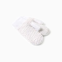 Варежки вязаные женские MINAKU, белые, размер 24 см