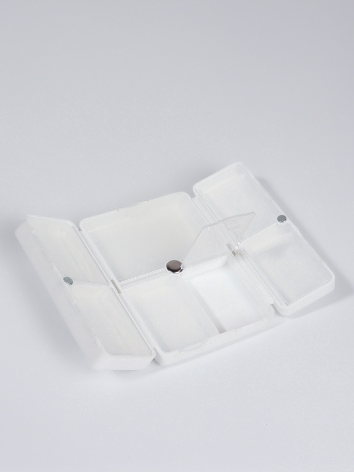 Таблетница - органайзер, 10×7×2.5 см, 7 секций, белая