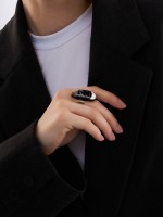 Кольцо «Галиотис» капля, белое в серебре, безразмерное