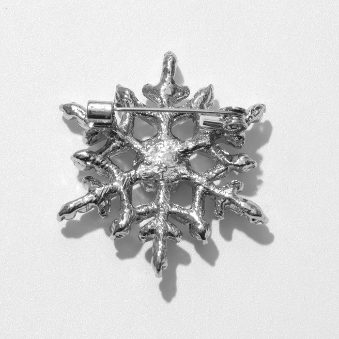 Брошь «Новогодняя» снежинка пушистая, мини, цвет белый в серебре
