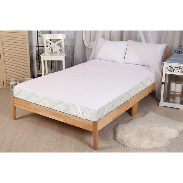 Наматрасник Защита и Комфорт с резинкой по углам 140х200 см, хл 80%, п/э 20%