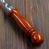 Шампур с деревянной ручкой «Шар», рабочая длина - 50 см, ширина - 10 мм, толщина - 2.5 мм