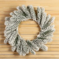 Новогодний венок d- 26 см «Зимнее волшебство. Уютная сказка» на дверь, на стену, декор веточки в снегу