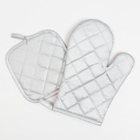 Кухонный набор Доляна Kisses прихватка 17*17 см, варежка-прихватка 26*16 см, 100% п/э