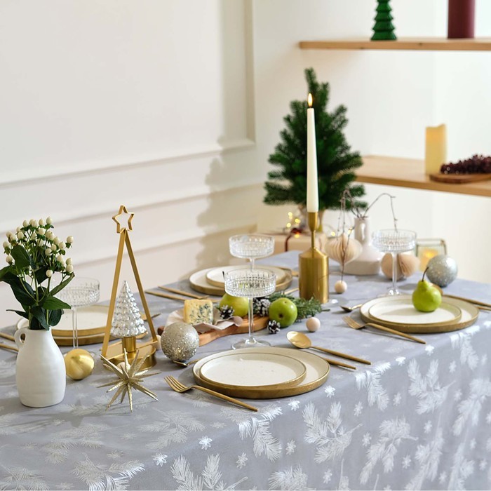 Скатерть новогодняя "Этель" "Серебряные ветки" 110х149 см, 100% хл, саржа 190 г/м2