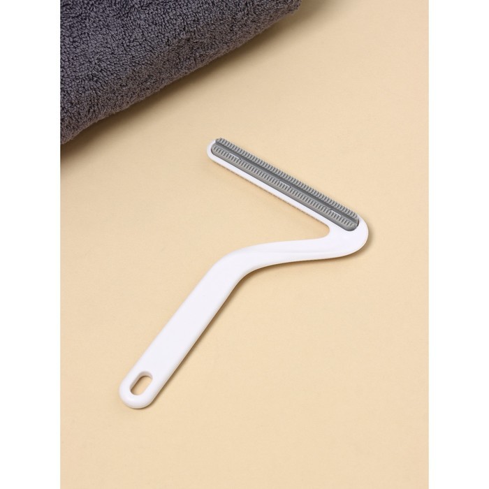 Скребок для чистки одежды, ковров, мебели Доляна, 16,5×10,8 см