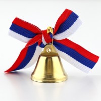 Колокольчик на булавке с бантом на выпускной, триколор, d = 2,6 см
