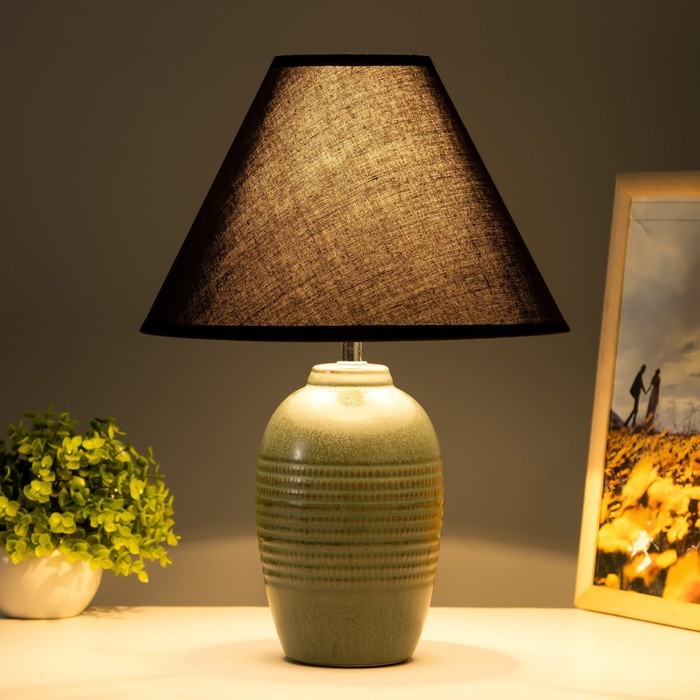 Настольная лампа "Ноеми" Е14 40Вт серый 27,5х27,5х39 см RISALUX