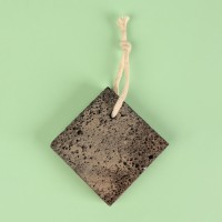 Натуральная пемза для педикюра, натуральная, с подвесом, 8 × 8 см, цвет коричневый