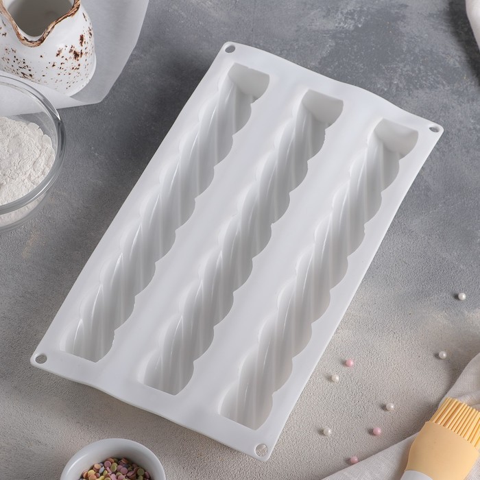 Форма для муссовых десертов и выпечки Доляна «Жгут», 30×16×3,5 см, 3 ячейки, 26,7×4,3 см, цвет белый