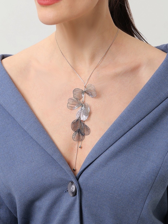 Колье «Цветок» легкость, цвет серебро