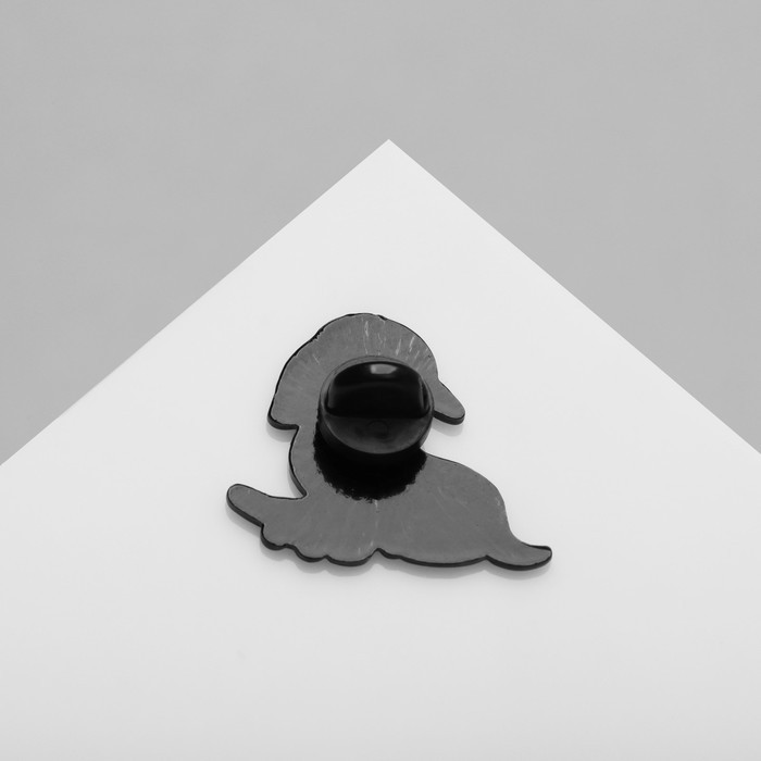 Значок «Собака» на скейте, цветной в чёрном металле