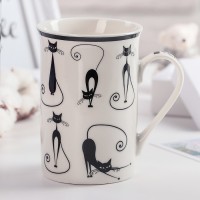 Кружка Доляна «Чёрные кошечки», 300 мл, 10,6×7,6×11 см