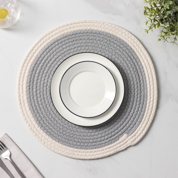 Салфетка сервировочная на стол Доляна «Мира», d=38 см, серая, рисунок МИКС