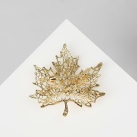 Брошь «Лист кленовый», бело-зелёная в золоте