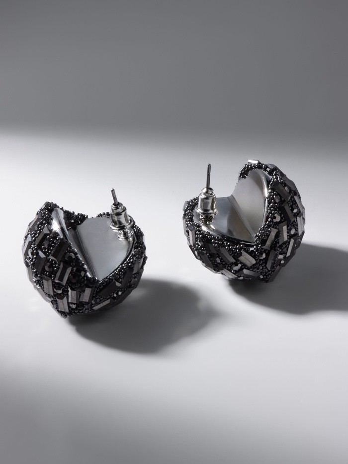 Серьги со стразами QF «Блеск» объёмные, серые в серебре