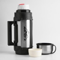 Термос Мастер К «Тропа», 2 л, 34×11 см, с двумя кружками, сохраняет тепло 24 ч, нержавеющая сталь, серебристый