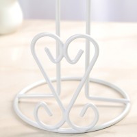 Держатель для бумажных полотенец настольный Доляна «Сердце», 13,5×13,5×28 см, цвет белый