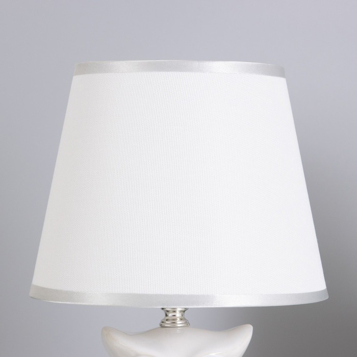 Лампа настольная 16280/1WT+CR Е14 40Вт бело-хромовый 22х22х30 см RISALUX