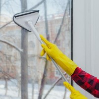 Щётка для окон Доляна, алюминиевая телескопическая ручка 59(89) см, насадка из микрофибры 12×12 см, МИКС