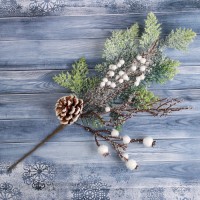 Новогодняя ветка декоративная «Зимнее волшебство. Чудо», пластик, шишка с ягодами, 35 см