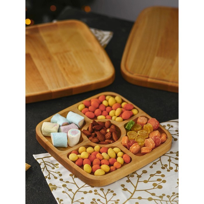 Подарочный набор посуды Adelica «Мечта хозяйки», доска разделочная d=28 см, блюдо для подачи d=24 см, менажница d=20 см, подставка, дерево берёза