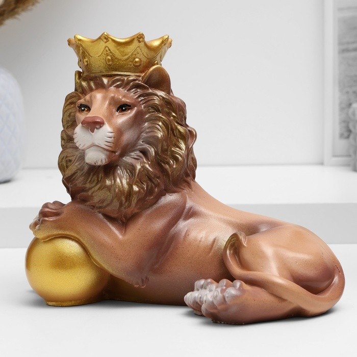 Копилка для денег «Лев с короной и шаром лежит», гипс, 19 см Копилка для денег «Лев с короной и шаром лежит», гипс, 19 см
