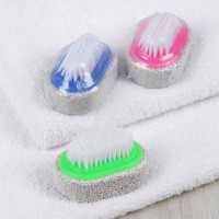 Пемза для педикюра, с щёткой, 6,5 см, цвет МИКС