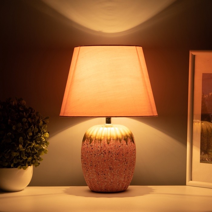 Лампа настольная "Успех" 1хЕ14 40Вт розовый 22х22х33см