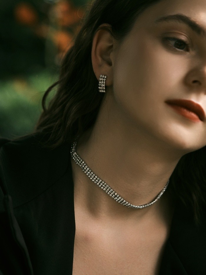 Набор 2 предмета: серьги, чокер «Лёд» три ряда, цвет белый в серебре, 30 см