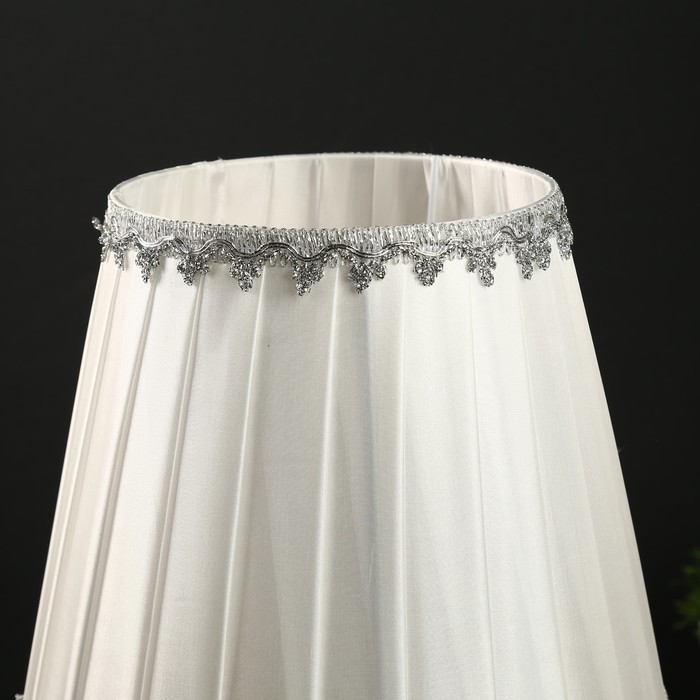 Лампа настольная "Румба" 1х40Вт Е27 хром 28х28х45 см RISALUX