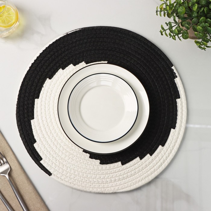 Салфетка сервировочная на стол Доляна «Гипноз», d=38 см, чёрно-белая