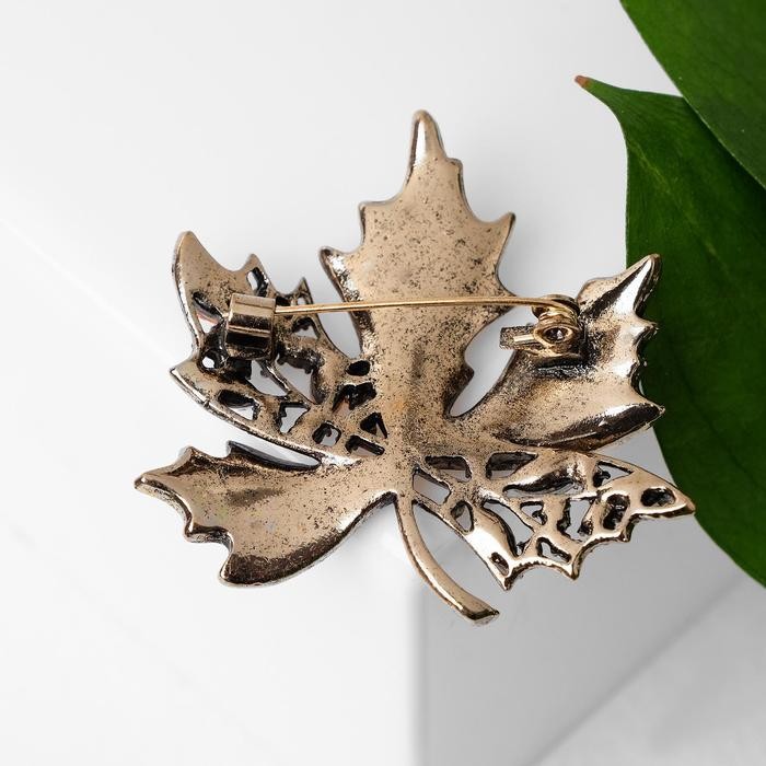 Брошь «Лист кленовый» стеклянный, зелёная в чернёном золоте