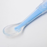 Ложка силиконовая детская «Жирафик», цвет голубой