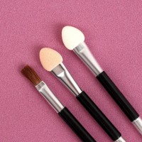 Набор аппликаторов для теней, с кистью, двусторонние, 8 см, 5 шт, цвет чёрный/серебристый