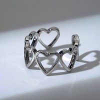 Кольцо «Сердце» ряд, цвет серебро, безразмерное