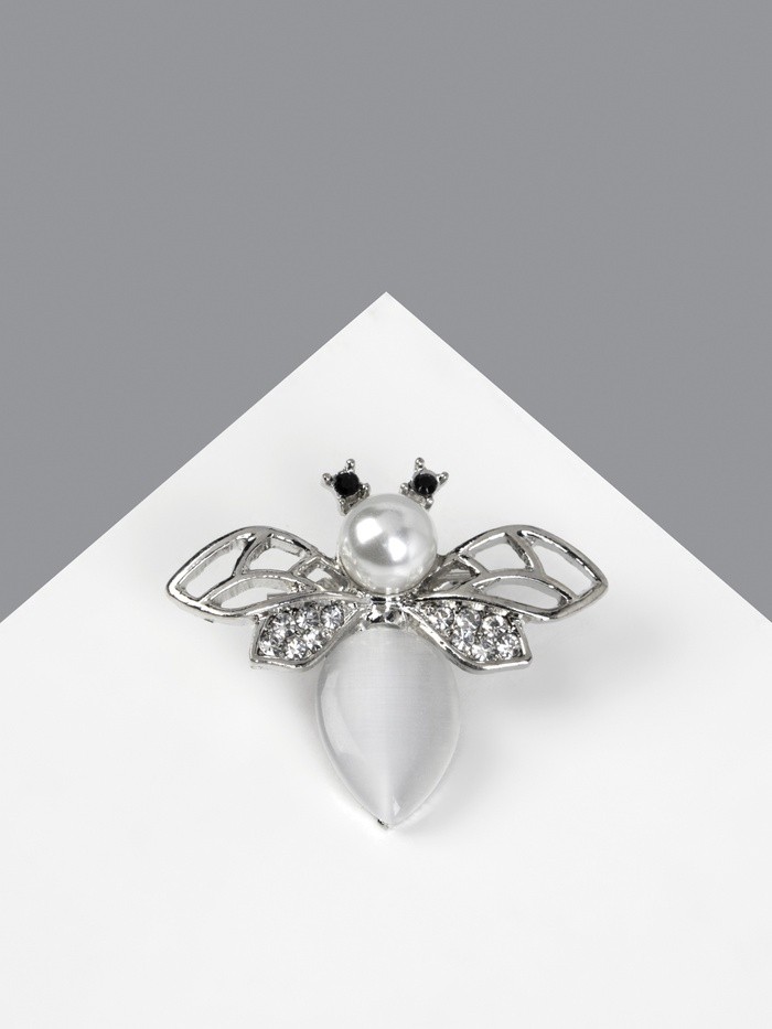 Брошь «Пчела» с ажурными крыльями, цвет белый в серебре (неделимая фасовка 12 шт., цена за шт.)