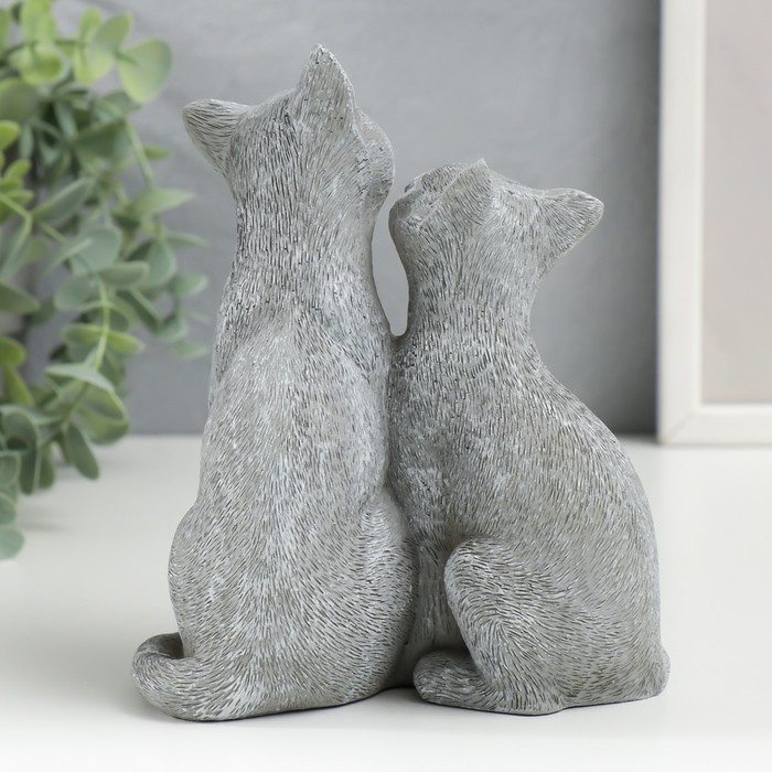 Сувенир полистоун "Кот и кошка - умывание" серый 15х8х13 см Сувенир полистоун "Кот и кошка - умывание" серый 15х8х13 см
