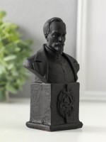 Бюст «Дзержинский Ф.Э.», гипс, 16×7 см, графит