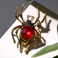 Брошь «Паук», красно-серая в чернёном золоте