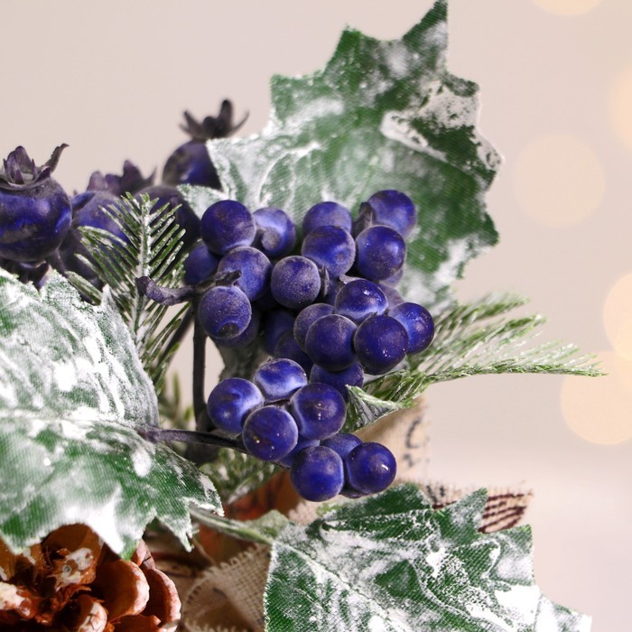 Новогодняя композиция на стол «Зимнее волшебство. Очарование» в мешочке, пластик, черника, шишка, 14 см