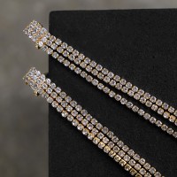 Клипсы для ушей висячие со стразами QF «Лёд», классика, цвет белый в золоте