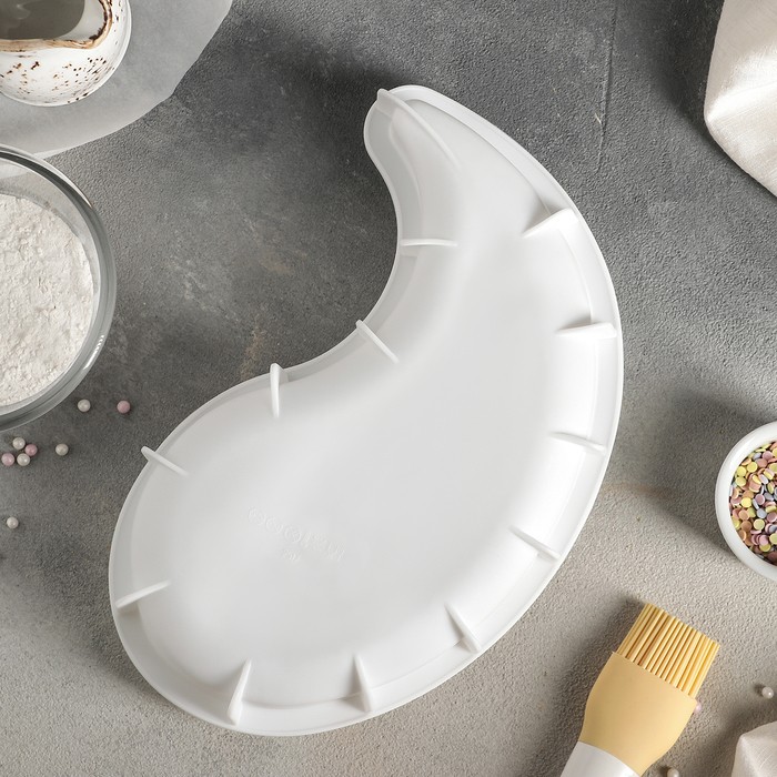 Форма для муссовых десертов и выпечки Доляна «Инь и Янь», 28×16,5 см, цвет белый