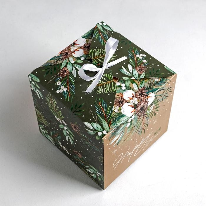 Коробка подарочная новогодняя складная «Волшебство», 18×18×18 см, Новый год