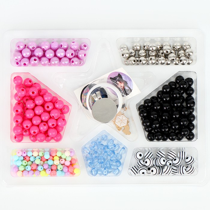 Набор для создания украшений «Мрачные истории», браслеты, кольца, бусы, 5 шармов. 6 видов бусин, наклейки, 5+