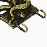 Ключница настенная «Новогодняя коллекция: Кобра», 6,4 х 10,5 х 1,3