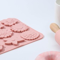 Форма для выпечки Доляна «Цветочная поляна», 12 ячеек, 22,5×16,5×0,5 см, цвет МИКС